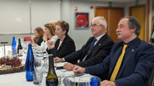 El secretario de ingenierosVA, Antonio Hernández, reconocido como Socio de Mérito de la UAITIE