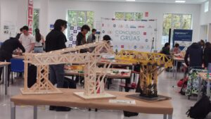 Ingenio, trabajo en equipo y mucha emoción en el X Concurso de Grúas de la Eii UVa