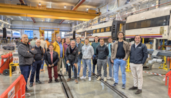 ingenierosVA reúne a medio centenar de colegiados en la visita técnica a los talleres de RENFE