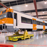ingenierosVA reúne a medio centenar de colegiados en la visita técnica a los talleres de RENFE